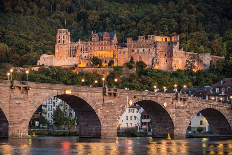 Entspannter Flug nach Heidelberg: Alles, was du wissen musst